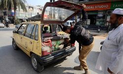 Pakistan'da sokağa çıkma yasağı ilan edildi