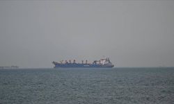 İran Hürmüz Boğazı'nda bir petrol tankerini vurdu