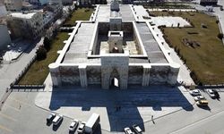 Yapımcıların ilgisi Sultanhanı Kervansarayı'nın tanıtımına katkı sağlayacak