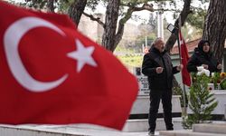 Şehit aileleri, bayramın ilk gününde kabirleri ziyaret etti