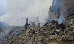 Bolu'da 5 ev ve 8 samanlık yandı