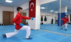 Babasının isteğiyle başladığı karatede Türkiye şampiyonu oldu