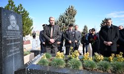 İçişleri Bakanı Çiftçi, Neşet Ertaş'ın kabrini ziyaret etti