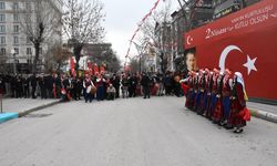 Ticaret Bakanı Bolat, Van'ın düşman işgalinden kurtuluşunun 108. yıl dönümü törenine katıldı: