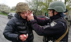 Ukrayna'da bir kişinin el bombalı saldırısında 5 polis yaralandı