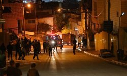 İsrailliler Filistin ambulansına saldırdı