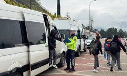 'Okul Taşıtı' yazmayan servis aracına 2 bin 719 TL ceza