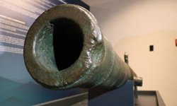 Tarihi gemi topu İzmir'de görücüye çıktı