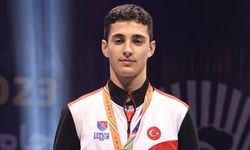 Milli eskrimciden altın madalya