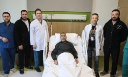 8,5 kiloluk böbrekle yaşadı, ameliyatla kurtuldu