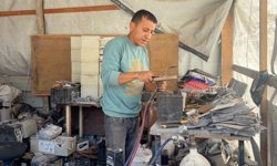 Gazze’nin karanlığına çadırda umut ışığı