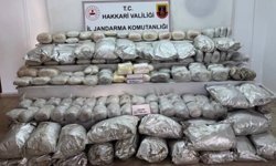 Van ve Hakkari'de 446 kg uyuşturucu ele geçirildi