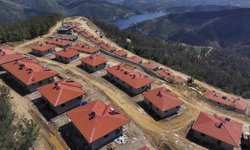 Yanan köyler yeniden kuruluyor