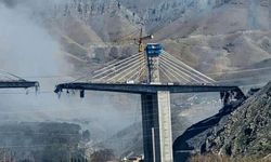 İran'daki B1 Köprüsü vuruldu