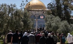 Kuşatma altındaki Mescid-i Aksa’ya Cuma akını