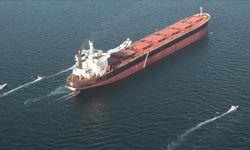 İran füzesi Katar'da petrol tankerine isabet etti