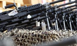 Küresel askeri harcamalar geçen yıl yaklaşık 2,9 trilyon dolarla rekor tazeledi