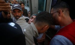 İsrail 15 Filistinliyi serbest bıraktı