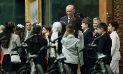 Başkan Erdoğan çocuklarla bir araya geldi