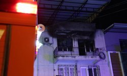 İzmir'de ev yangını: Baba hayatını kaybetti, oğlu ağır yaralı