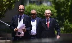 Kılıçdaroğlu 2,5 yıl sonra CHP Genel Merkezi'nde