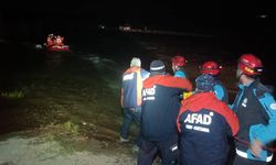 Baraj kapakları açıldı, mahsur kalan 4 kişi kurtarıldı