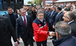 Bakan Yumaklı, Van'daki 'Kırsalda Bereket Hayvancılığa Destek Projesi Düve Teslim Töreni'nde konuştu