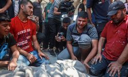 İsrail Gazze'ye düzenlediği saldırıda 5 Filistinliyi daha katletti