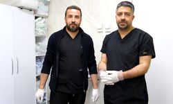 Hemşire iki kardeş aynı hastanede omuz omuza mesai yapıyor