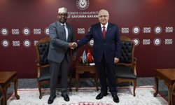 Milli Savunma Bakanı Güler, Somali Savunma Bakanı Fiqi ile görüştü