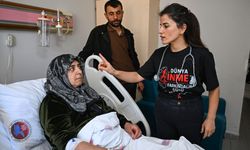 Van'da doktorlar siyah tişörtlerle 'inme' farkındalığı oluşturuyor