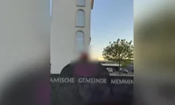Almanya'da camiye alçak saldırı