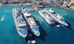 Kuşadası'na 4 kruvaziyerle 9 bini aşkın turist geldi