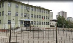 Diyarbakır'da okul önünde silah sesleri!