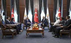 Siyasi partiler bayram ziyareti gerçekleştiriyor