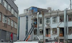 Bayrampaşa'da iş hanında çıkan yangında hasar oluştu