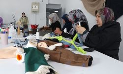 Erzurumlu kadınlar atıl yünleri ekonomiye, ehram kültürünü geleceğe kazandırıyor