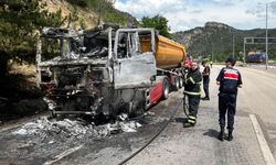 Karabük'te seyir halindeki tır yandı