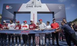 Ulaştırma ve Altyapı Bakanı Uraloğlu 'One Run' yol koşusuna katıldı
