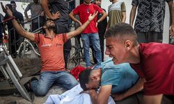Katil İsrail'in Gazze'ye saldırılarında can kaybı 72 bin 996'ya yükseldi