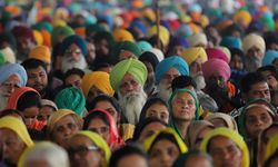 Hindistan tarihinde bir ilk: Doğum oranları geriledi