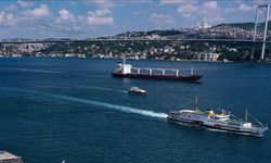 İstanbul Boğazı gemi trafiğine kapatıldı