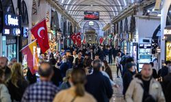 Kapalıçarşı her gün yüz binlerce misafiri ağırlıyor