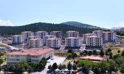 Sındırgı'da deprem konutlarının inşası tamamlanıyor