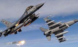 F-16'lardan Karadeniz semalarında gövde gösterisi