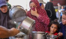 Gazze yalnız değil: Bombaların altında sıcak yemek
