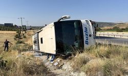 Eskişehir'de yolcu otobüsü devrildi: 24 yaralı