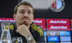 Fenerbahçe, Mert Hakan Yandaş ile 1 yıllık sözleşme imzaladı