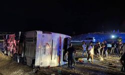 Kırıkkale'de otobüs devrildi: 29 kişi yaralandı