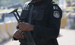 Pakistan'da katliam gibi kaza: Otobüs uçuruma uçtu, 40 ölü